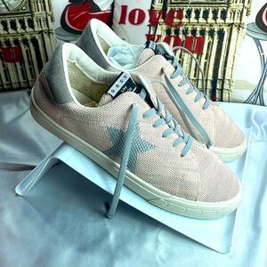 (B2) EUC Vintage Havana Fly Pink and Grey Striped Star Sneakers - Women's Size 9